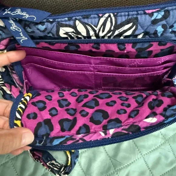 Vera Bradley Crossbody Bag - Picture 4 of 9